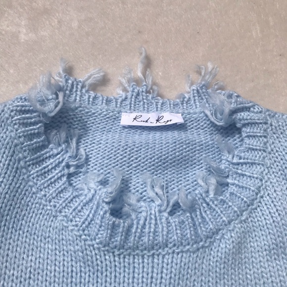 Cute pastel blue kawaii fringe sweater with stars - Picture 3 of 6